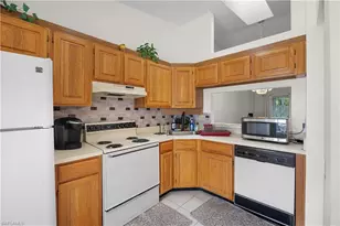 9629 Windsor Club Cir, Fort Myers, FL 33905 - Photo 6