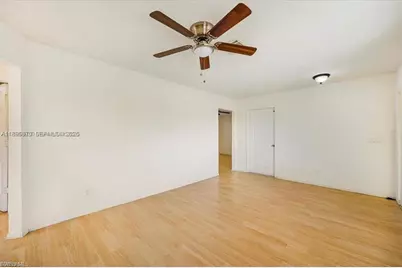915 SE 20th St, Cape Coral, FL 33990 - Photo 10