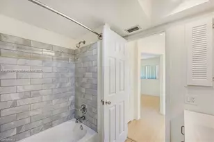 915 SE 20th St, Cape Coral, FL 33990 - Photo 12