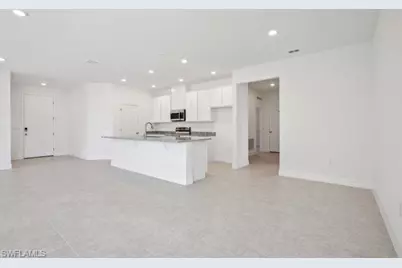 1946 NE 15th St, Cape Coral, FL 33909 - Photo 10
