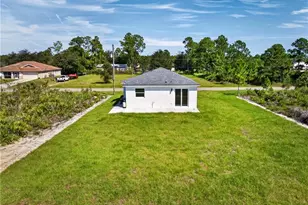 3011 40th St W, Lehigh Acres, FL 33971 - Photo 10