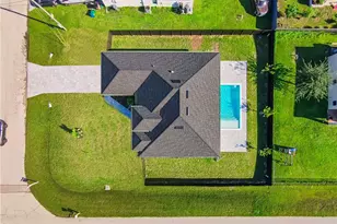 1701 NW 11th Pl, Cape Coral, FL 33993 - Photo 4