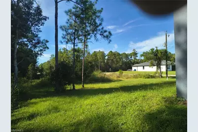 2919 52nd St W, Lehigh Acres, FL 33971 - Photo 4
