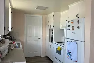 382 Ottumwa Ave, Fort Myers, FL 33905 - Photo 2