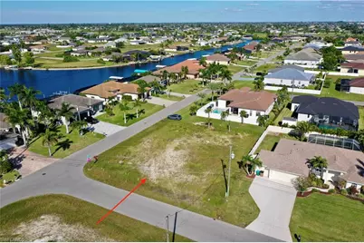 309 NW 35th Pl, Cape Coral, FL 33993 - Photo 2