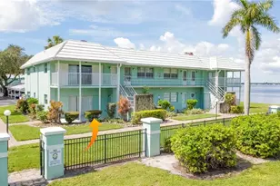 3225 E Riverside Dr, Fort Myers, FL 33916 - Photo 1