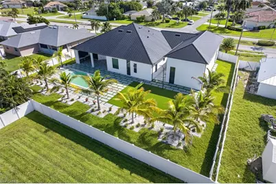3918 Oasis Blvd, Cape Coral, FL 33914 - Photo 6