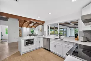 1339 Par View Dr, Sanibel, FL 33957 - Photo 10