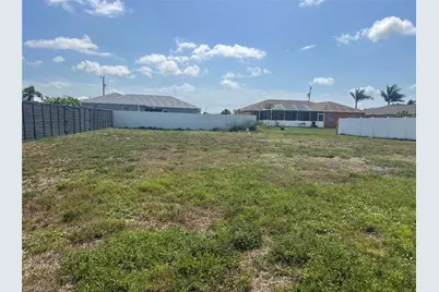 512 NW 18th Ave, Cape Coral, FL 33993 - Photo 2