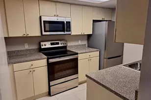 12632 Kenwood Ln, Fort Myers, FL 33907 - Photo 4