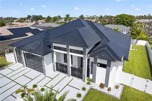 2301 SW 39th Terrace, Cape Coral, FL 33914 - Photo 2