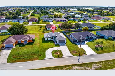 921 Chiquita Blvd N, Cape Coral, FL 33993 - Photo 4