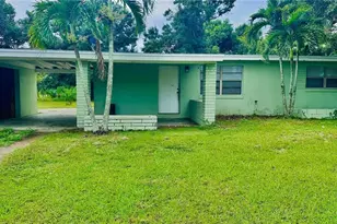 24 Seminole Ct, Fort Myers, FL 33916 - Photo 2