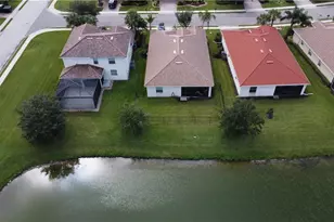 2571 Laurentina Ln, Cape Coral, FL 33909 - Photo 16