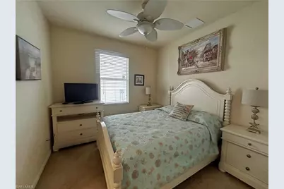 2571 Laurentina Ln, Cape Coral, FL 33909 - Photo 4