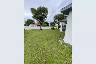 1329 NE 17th St, Cape Coral, FL 33909 - Photo 12
