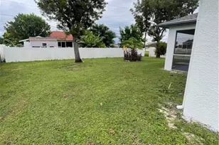 1329 NE 17th St, Cape Coral, FL 33909 - Photo 12