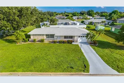 401 Parkside St, Lehigh Acres, FL 33936 - Photo 18