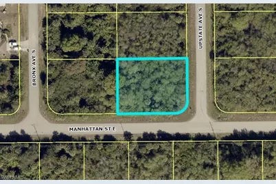 550 Upstate Ave S, Lehigh Acres, FL 33974 - Photo 2