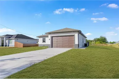 4700 Dora Ave S, Lehigh Acres, FL 33974 - Photo 4