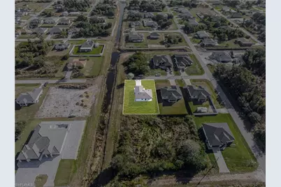 4700 Dora Ave S, Lehigh Acres, FL 33974 - Photo 52