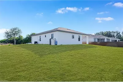 4700 Dora Ave S, Lehigh Acres, FL 33974 - Photo 44
