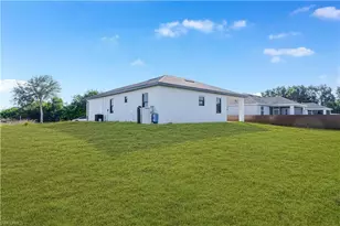 4700 Dora Ave S, Lehigh Acres, FL 33974 - Photo 44
