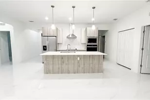 714 Carbon St E, Lehigh Acres, FL 33974 - Photo 4