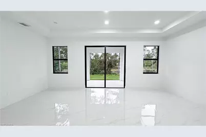 714 Carbon St E, Lehigh Acres, FL 33974 - Photo 14