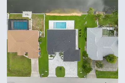 630 SW 15th St, Cape Coral, FL 33991 - Photo 8