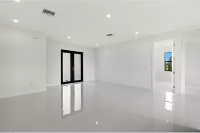 925 Manresa Ave S, Lehigh Acres, FL 33974 - Photo 6