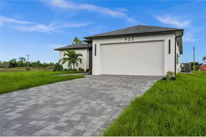 925 Manresa Ave S, Lehigh Acres, FL 33974 - Photo 42