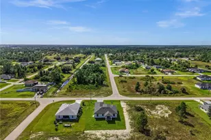 925 Manresa Ave S, Lehigh Acres, FL 33974 - Photo 36