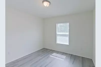 1128 Hayes Ave S, Lehigh Acres, FL 33974 - Photo 6