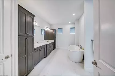 1806 SW 39th Ter, Cape Coral, FL 33914 - Photo 36