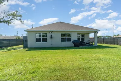 1413 SW Trafalgar Pkwy, Cape Coral, FL 33991 - Photo 28
