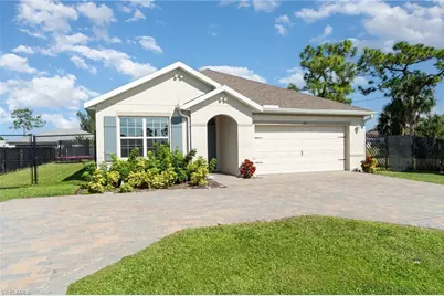 1413 SW Trafalgar Pkwy, Cape Coral, FL 33991 - Photo 4