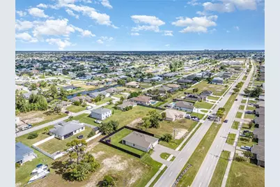 1413 SW Trafalgar Pkwy, Cape Coral, FL 33991 - Photo 36