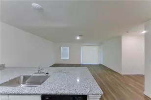 466 Norwood Ave S, Lehigh Acres, FL 33974 - Photo 10