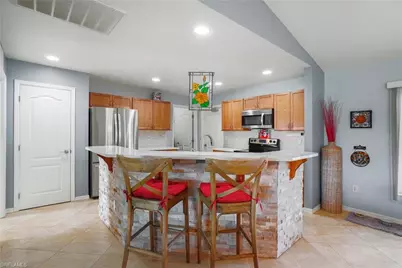 2837 NW 27th Pl, Cape Coral, FL 33993 - Photo 10