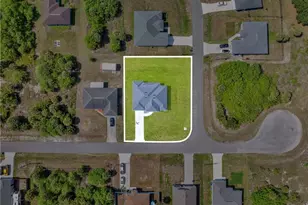 8030 Sherwood Cir, Labelle, FL 33935 - Photo 4