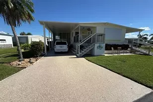 360 Shoreland Dr, Fort Myers, FL 33905 - Photo 10