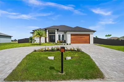 2619 NW Juanita Pl, Cape Coral, FL 33993 - Photo 2