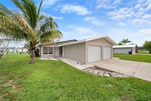 11370 Summerwinds Ct, Fort Myers, FL 33908 - Photo 2