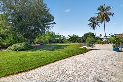 18310 Pioneer Rd, Fort Myers, FL 33908 - Photo 12