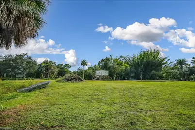 10871 Shirley Ln, North Fort Myers, FL 33917 - Photo 32