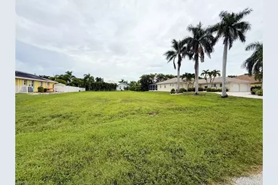 2619 SW 52nd Ln, Cape Coral, FL 33914 - Photo 2