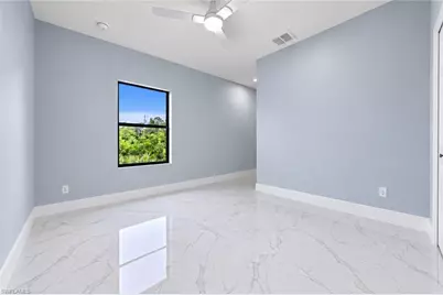 1052 Barnett St E, Lehigh Acres, FL 33974 - Photo 14