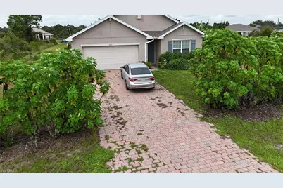6011 Joan Ave N, Lehigh Acres, FL 33971 - Photo 2