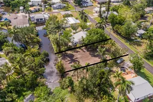 67 Oak St, North Fort Myers, FL 33903 - Photo 1